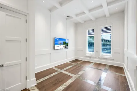 $15,900,000 | 605 Galleon Drive, Naples, FL 34102