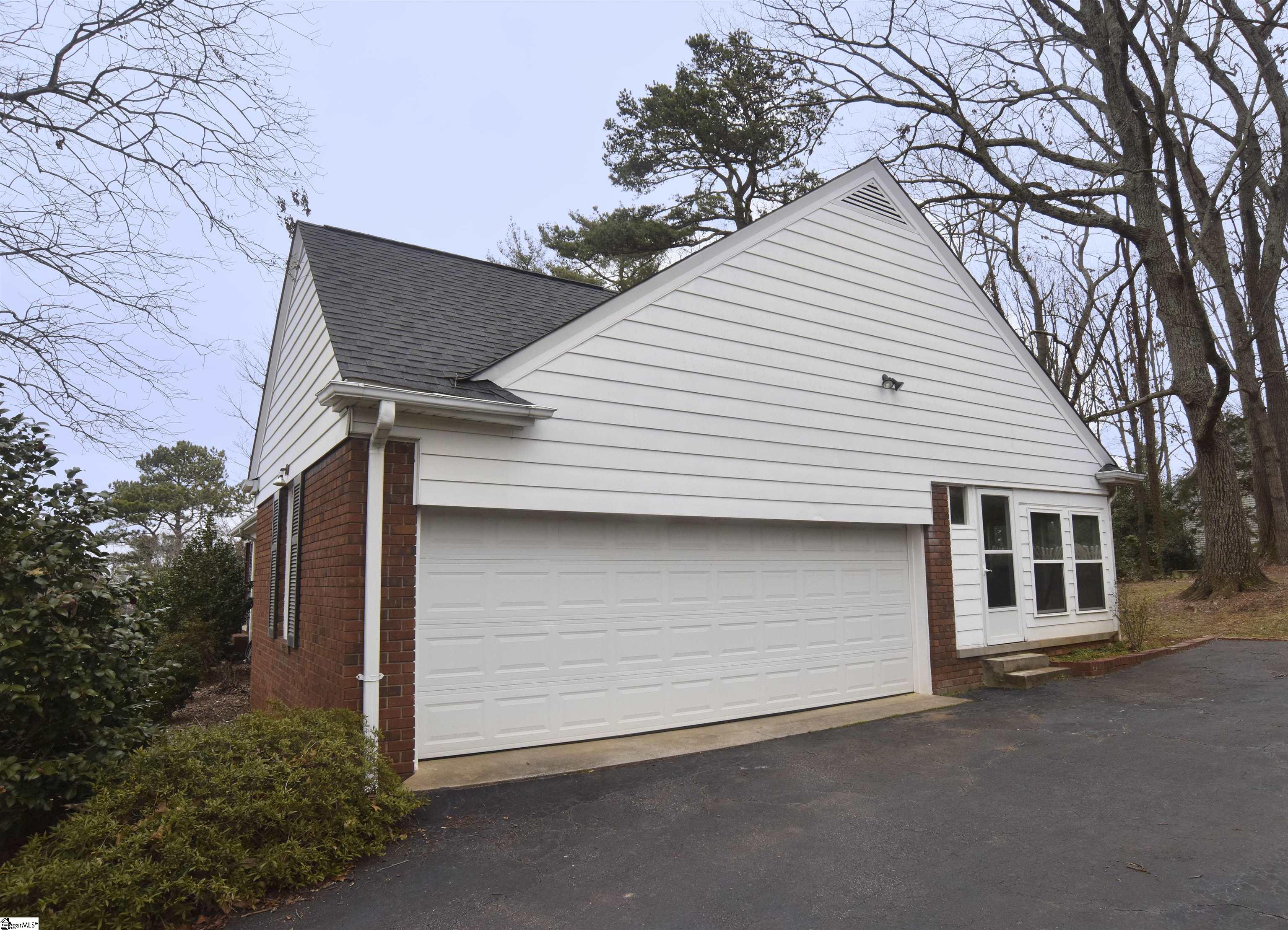 239 Sheffield Road Greer, SC 29651 - Photo 27 of 30