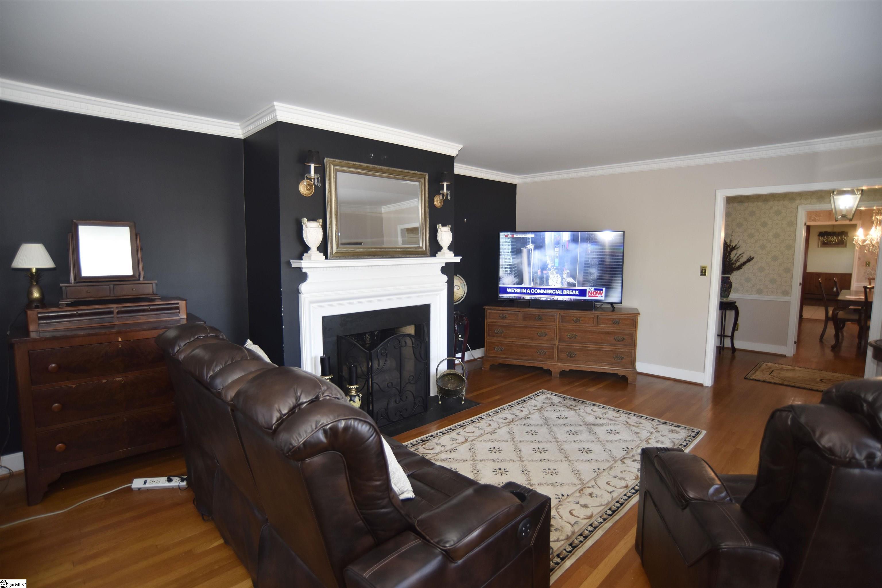 239 Sheffield Road Greer, SC 29651 - Photo 3 of 30