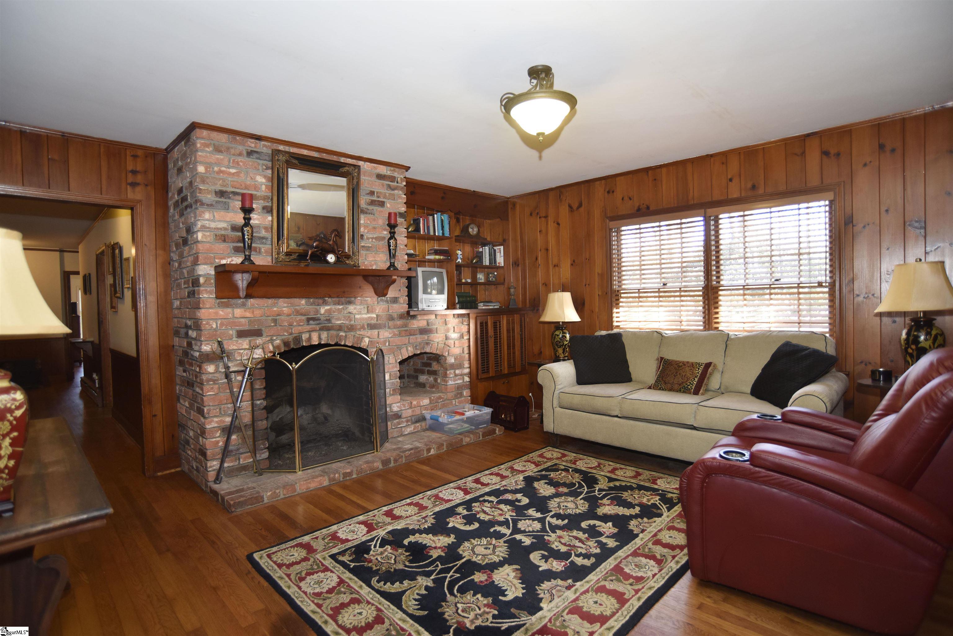 239 Sheffield Road Greer, SC 29651 - Photo 8 of 30