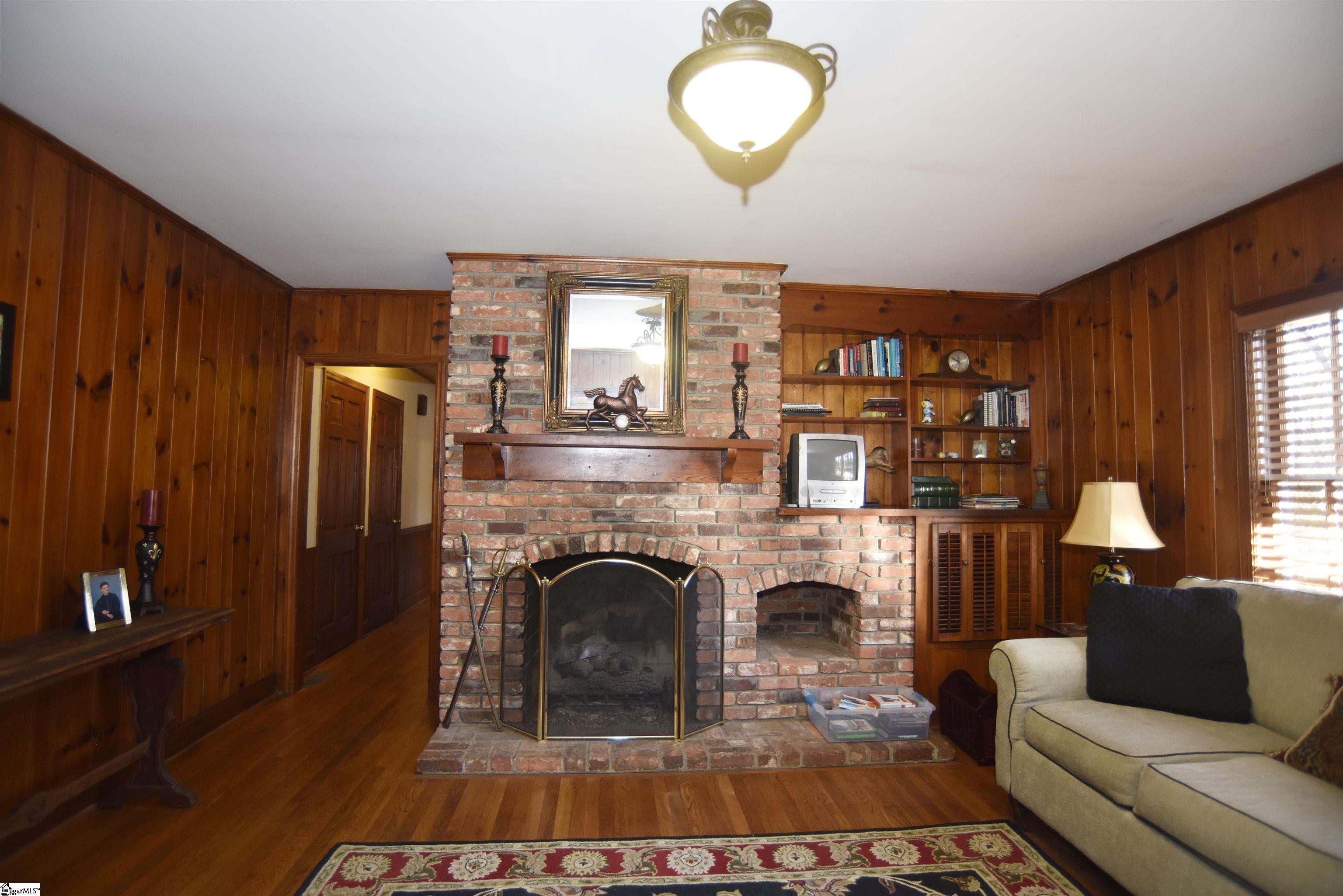 239 Sheffield Road Greer, SC 29651 - Photo 9 of 30