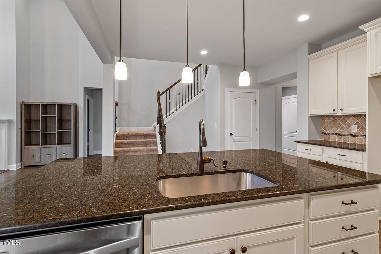 1723 Capstone Drive Durham, NC 27713 - Photo 24 of 34 1723 Capstone Drive_25