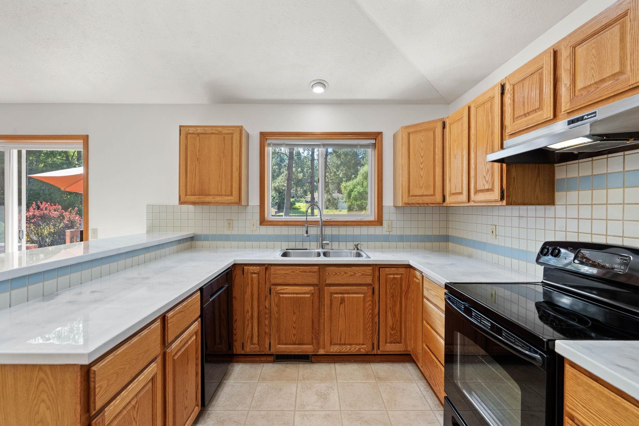 14725 North Lowe Road Mead, WA 99021 - Photo 8 of 28