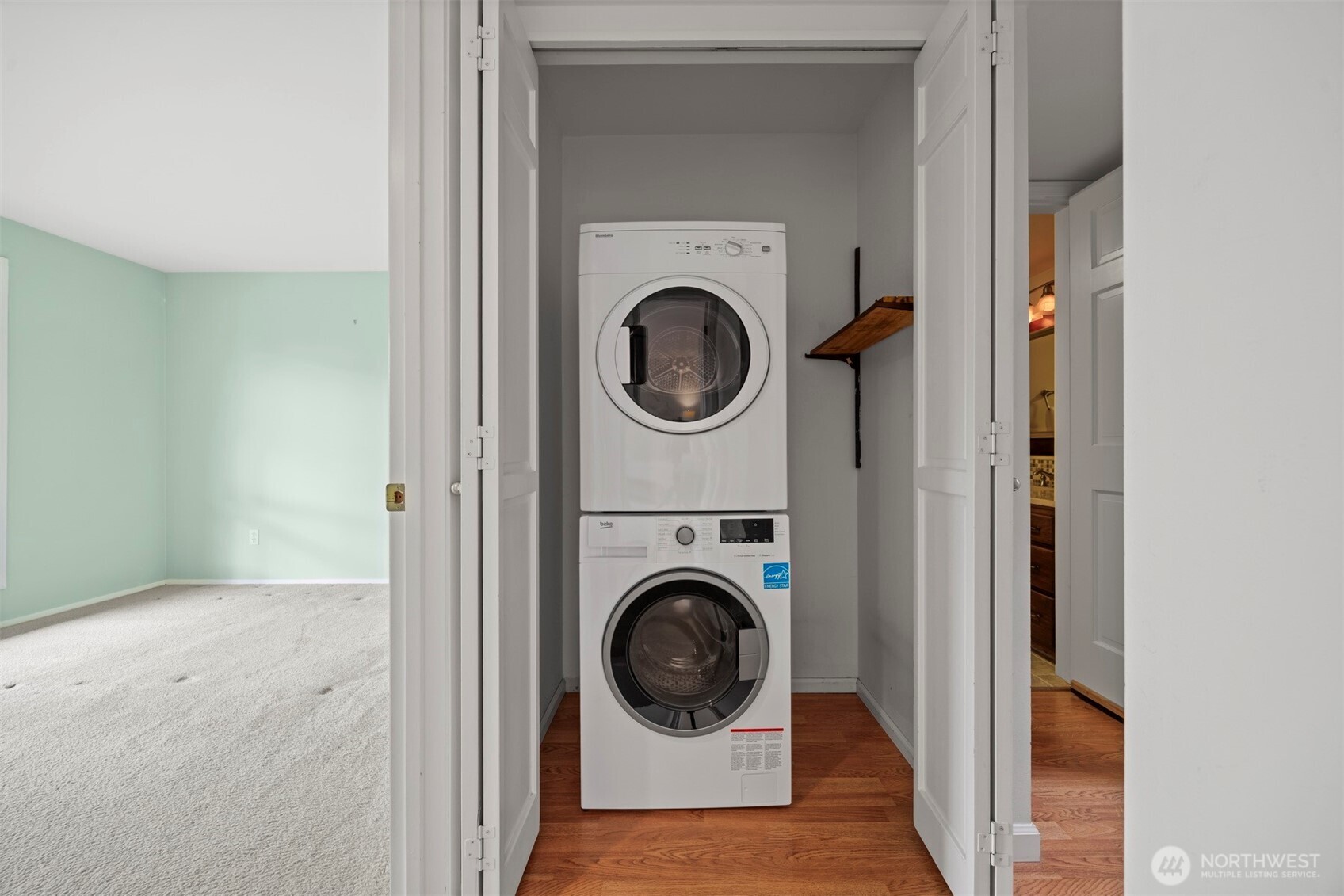 337 South State Street, Unit 2 Bellingham, WA 98225 - Photo 30 of 40 a utility room with dryer and washer