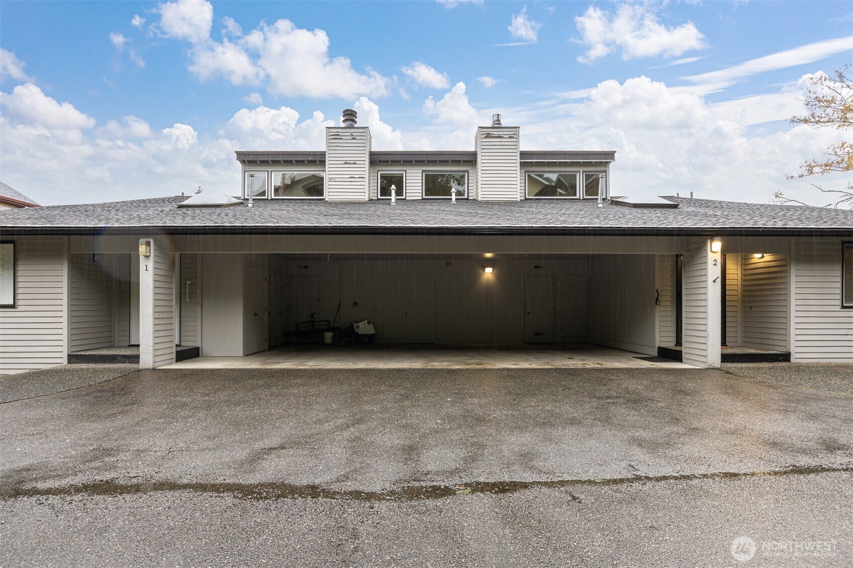 337 South State Street, Unit 2 Bellingham, WA 98225 - Photo 39 of 40 a front view of a house