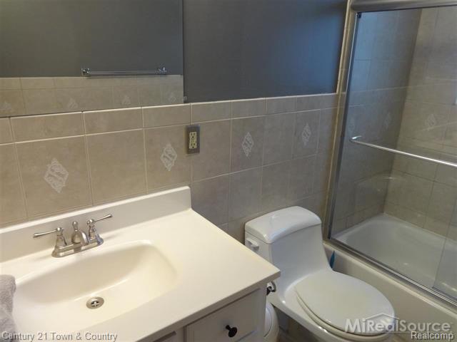 582 Curzon Road Rochester, MI 48307 - Photo 23 of 30 23.jpg