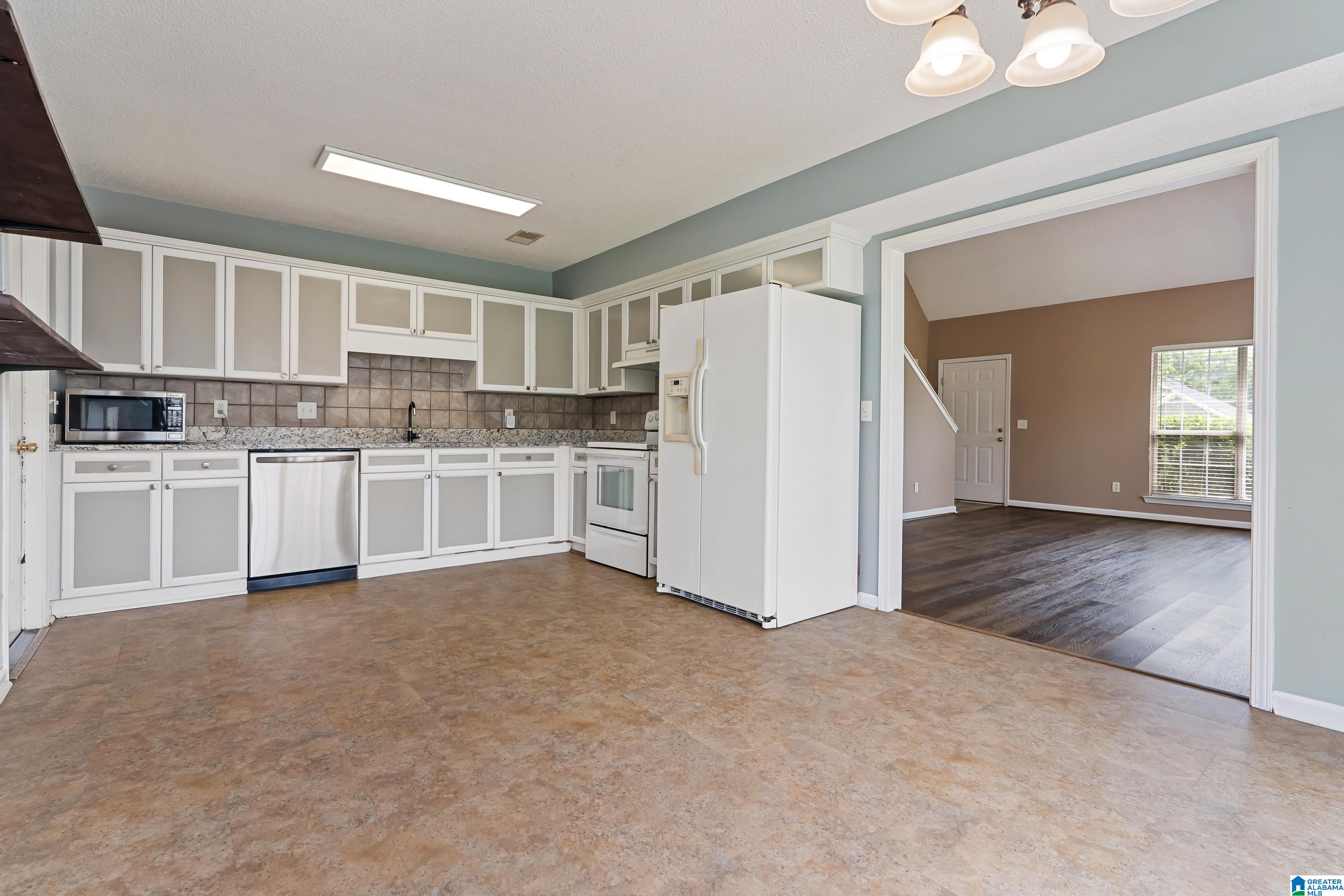 121 Stonehaven Trail Pelham, AL 35124 - Photo 8 of 33
