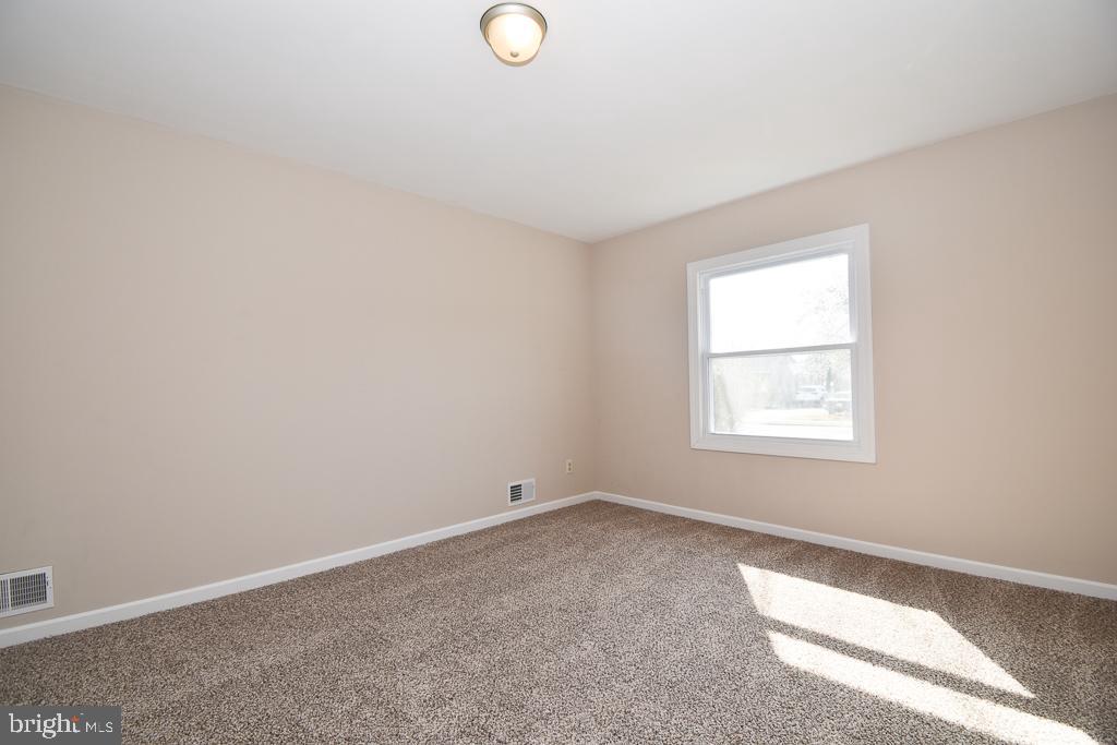 21 Stagecoach Road Southampton, NJ 08088 - Photo 29 of 55 Bedroom 1 large windows