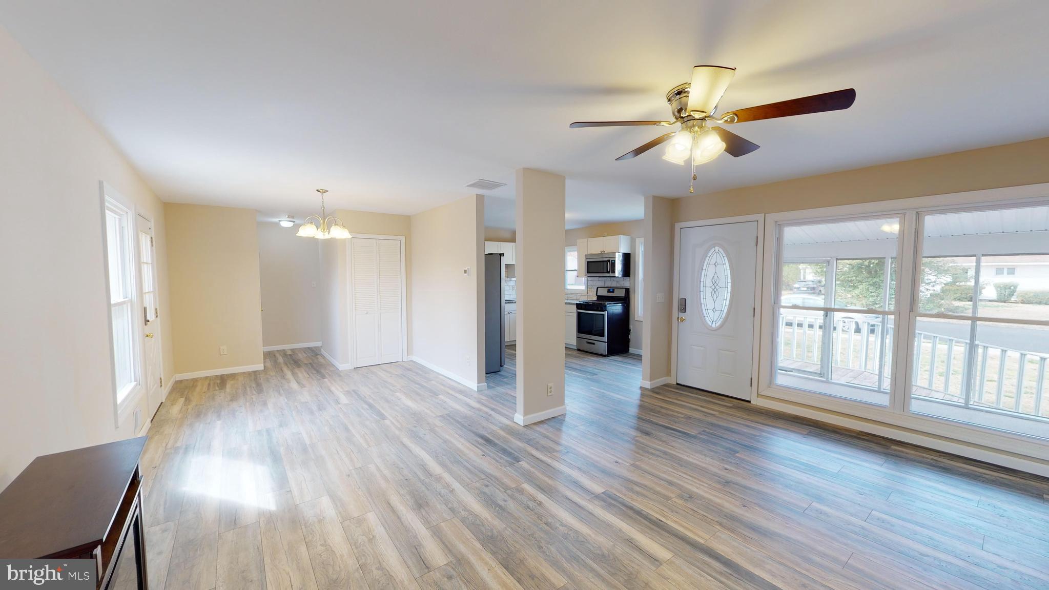 21 Stagecoach Road Southampton, NJ 08088 - Photo 8 of 55 Living area into Dining and Kithen space