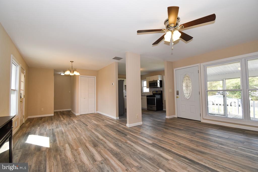 21 Stagecoach Road Southampton, NJ 08088 - Photo 9 of 55 Open floor plan