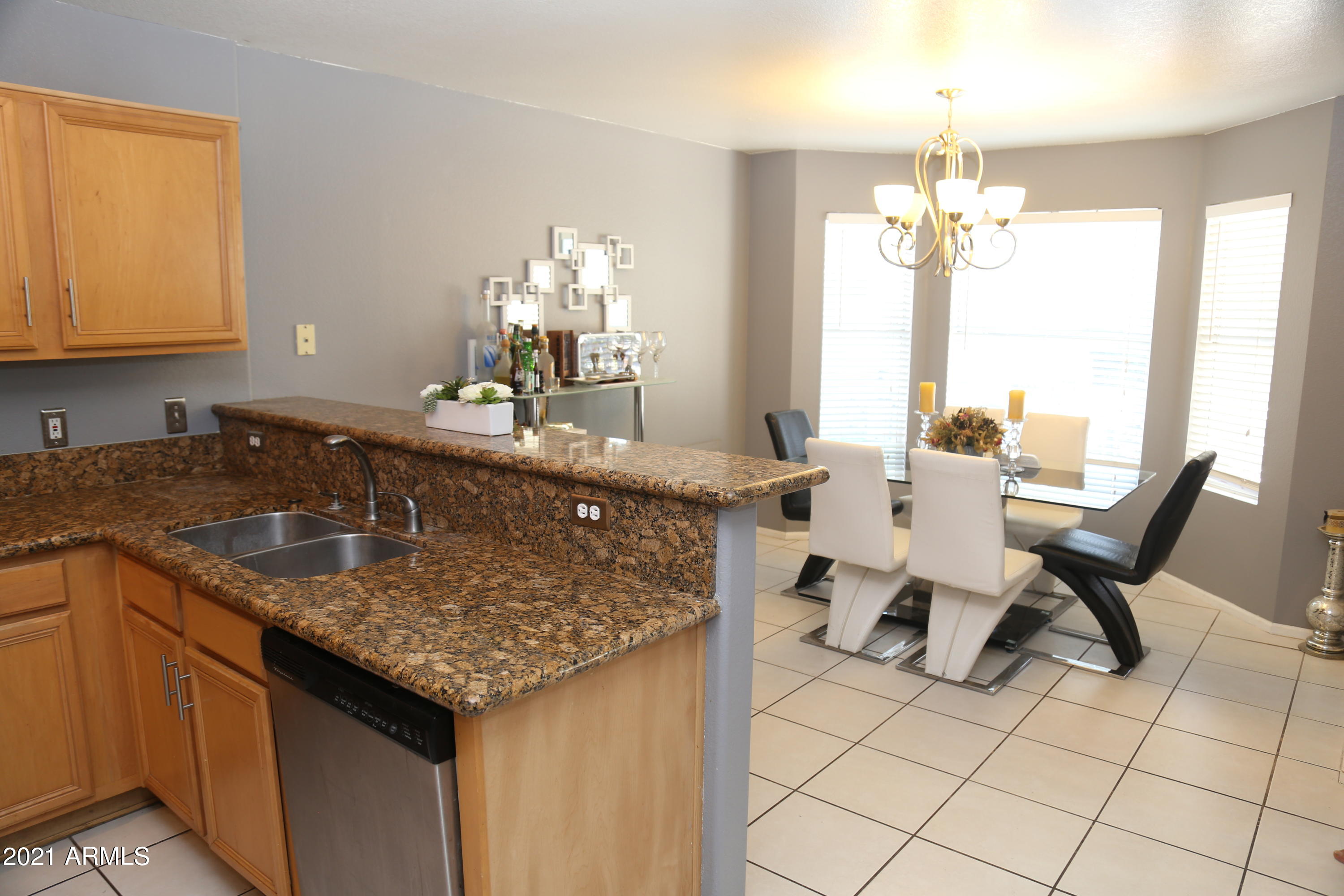 3112 East Escuda Road Phoenix, AZ 85050 - Photo 6 of 29 IMG_5897