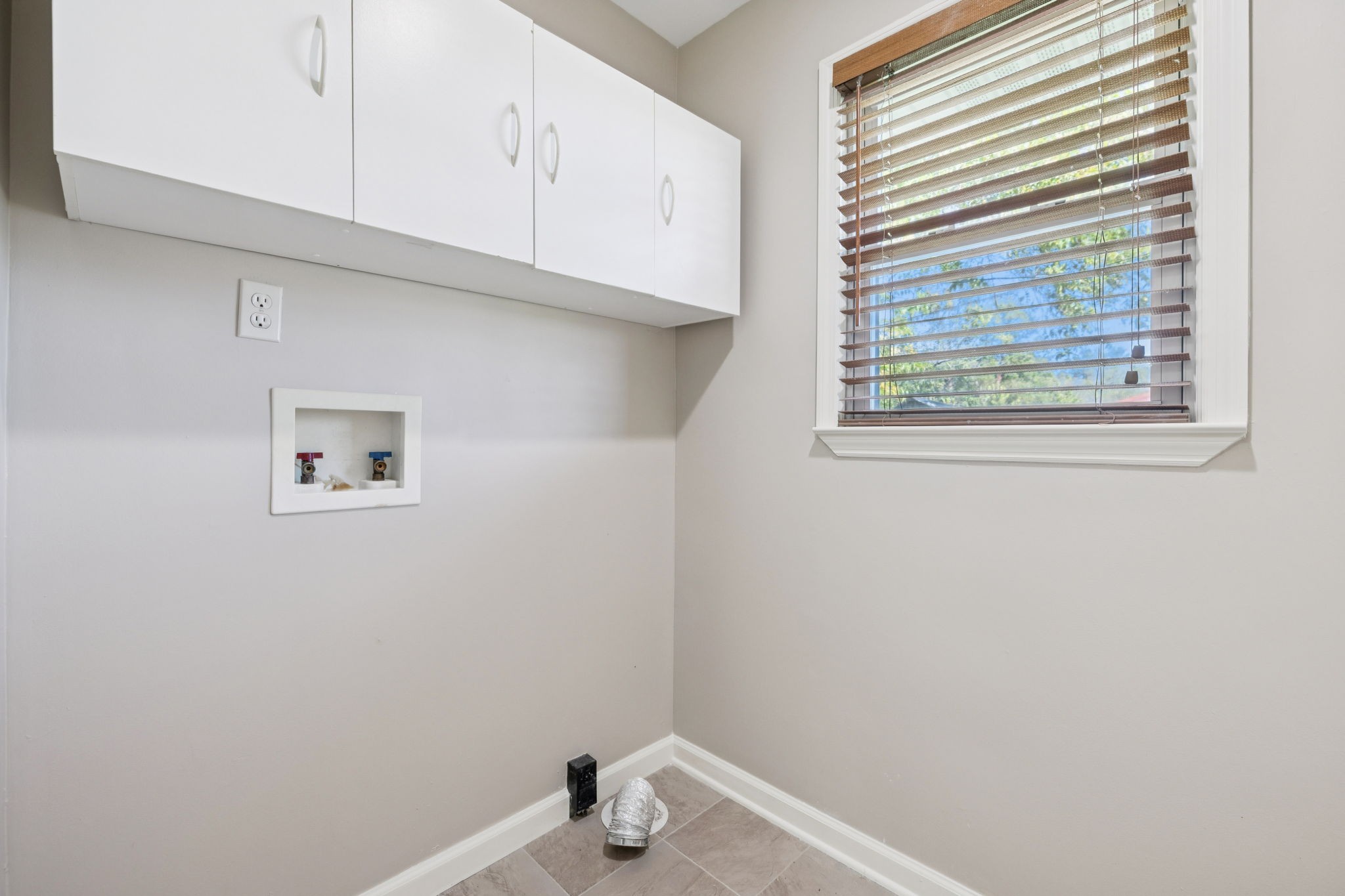10446 Bold Springs Road McEwen, TN 37101 - Photo 27 of 54 a view of an empty room with a window