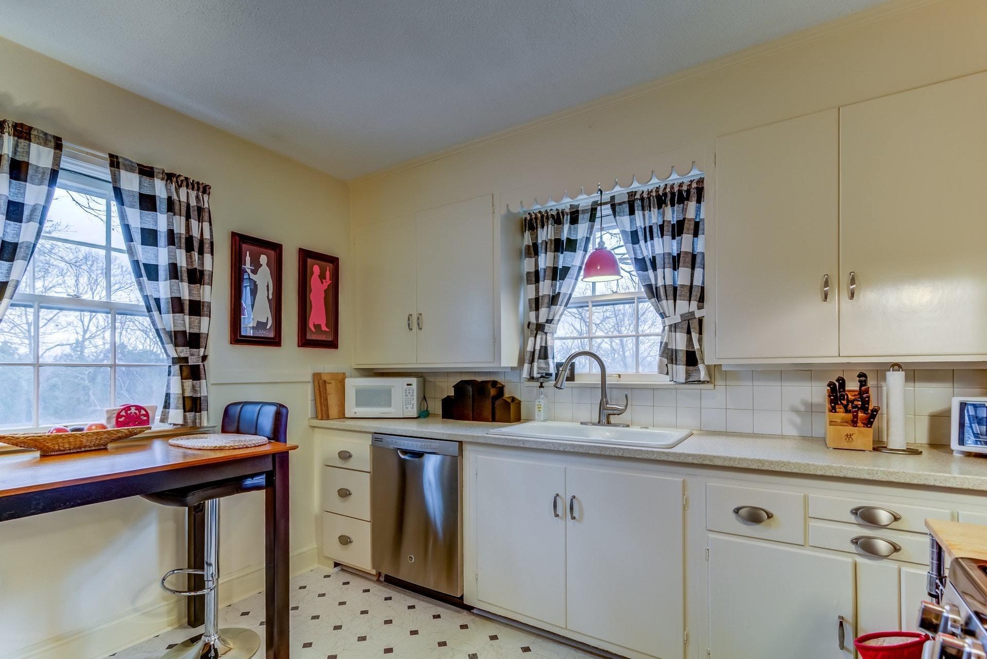 2457 Tillett Road Southwest Roanoke, VA 24015 - Photo 14 of 48 014-304263-14-2457 Tillet d-50_7429597
