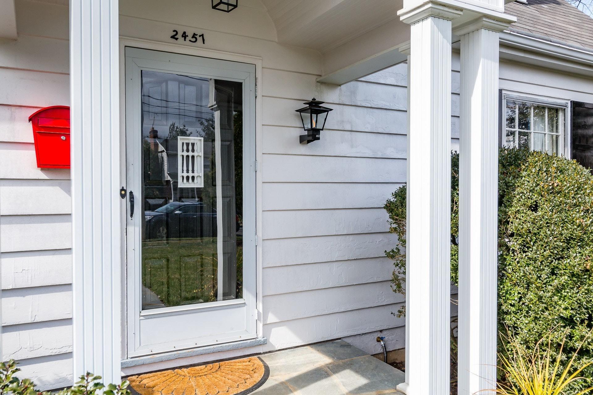 2457 Tillett Road Southwest Roanoke, VA 24015 - Photo 3 of 48 003-304263-03-2457 Tillet Dr-0152-Edit_7