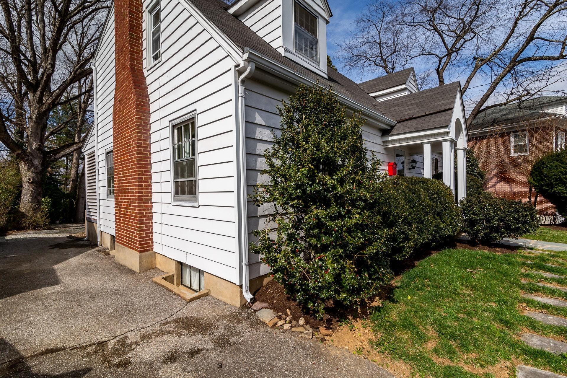 2457 Tillett Road Southwest Roanoke, VA 24015 - Photo 32 of 48 032-304263-32-2457 Tillet Dr-0156_742962