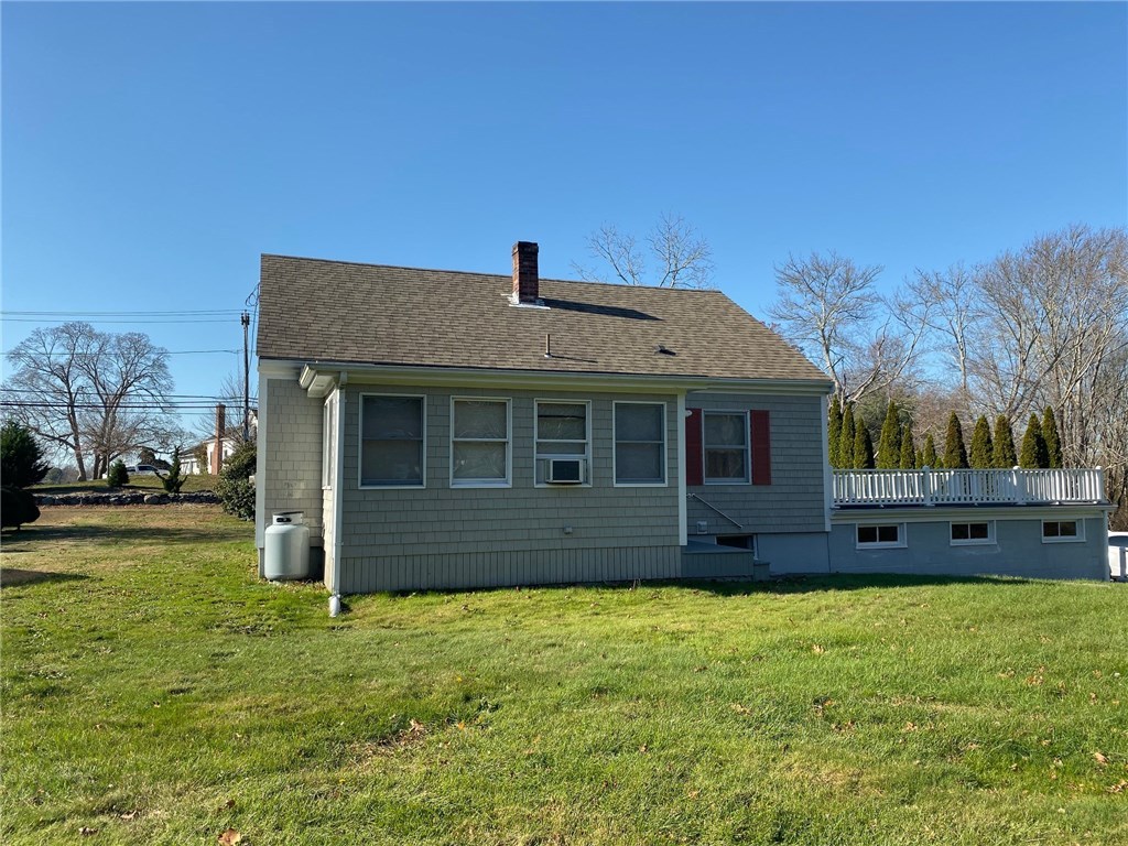 2634 Main Road Tiverton, RI 02878 - Photo 4 of 23 Gallery Image 4
