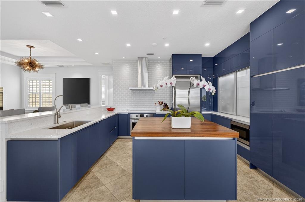 334 Southwest Atlanta Avenue Stuart, FL 34994 - Photo 22 of 55 Kitchen