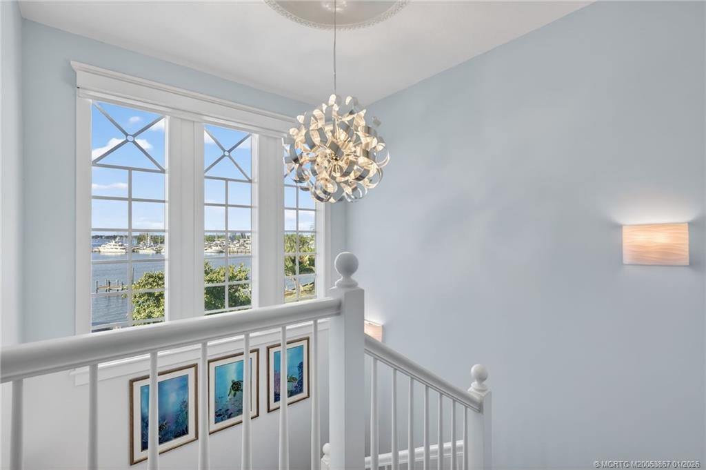 334 Southwest Atlanta Avenue Stuart, FL 34994 - Photo 34 of 55 Stairwell