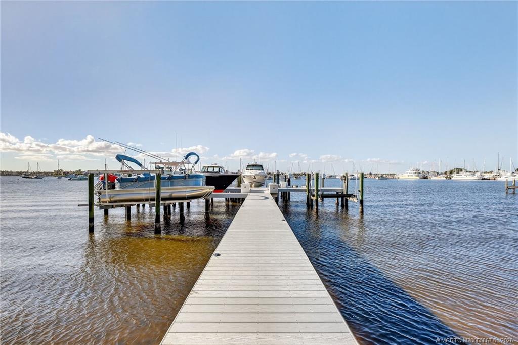 334 Southwest Atlanta Avenue Stuart, FL 34994 - Photo 52 of 55 Dock/Lift