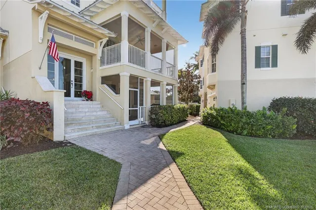 $2,400,000 | 334 Southwest Atlanta Avenue, Stuart, FL 34994