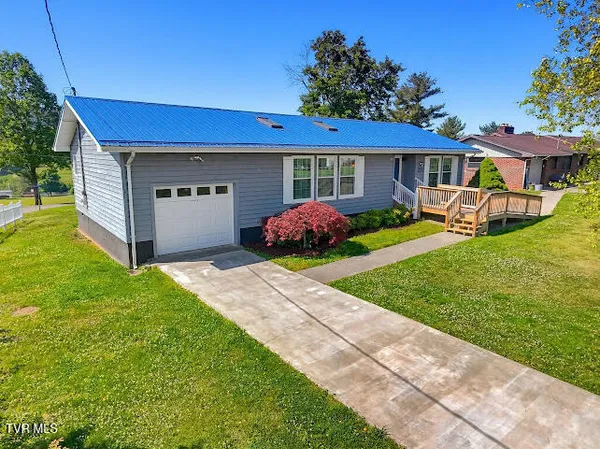 $189,000 | 11 Hankins Lane, Castlewood, VA 24224