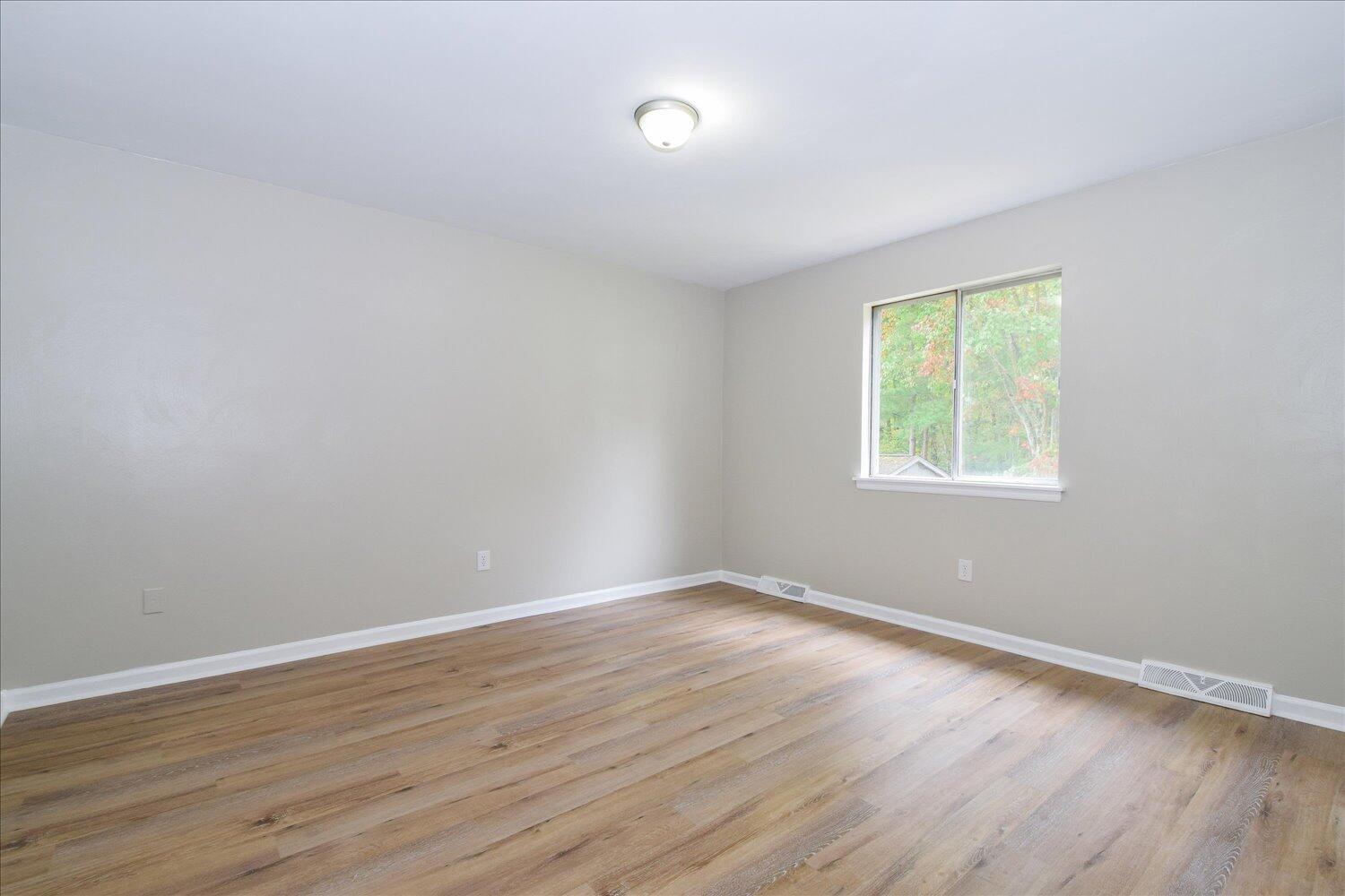 731 Estates Road Southeast Roanoke, VA 24014 - Photo 7 of 22 07-731 Estates-7