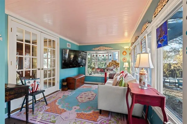 $650,000 | 5426 Mission Road, Fairway, KS 66205