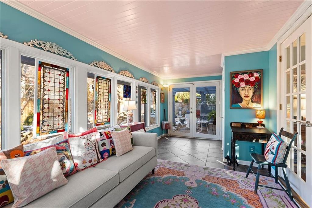 5426 Mission Road Fairway, KS 66205 - Photo 12 of 43