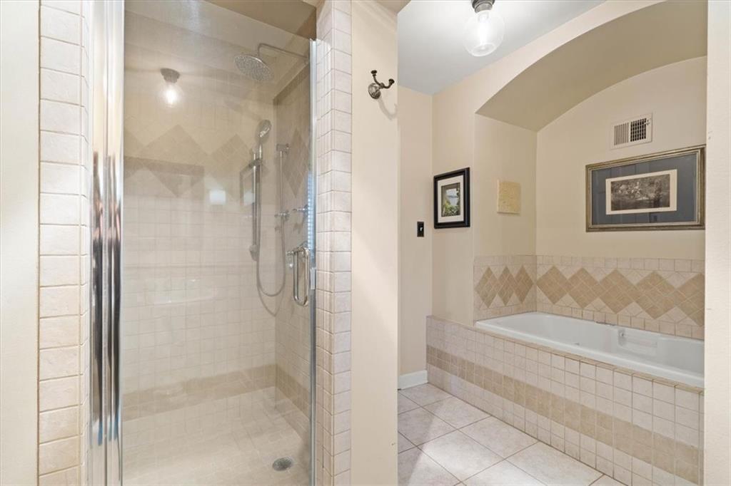 5426 Mission Road Fairway, KS 66205 - Photo 16 of 43