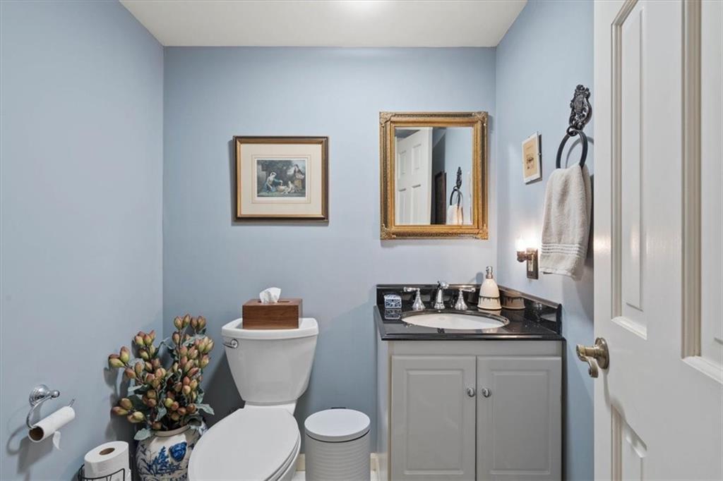 5426 Mission Road Fairway, KS 66205 - Photo 25 of 43