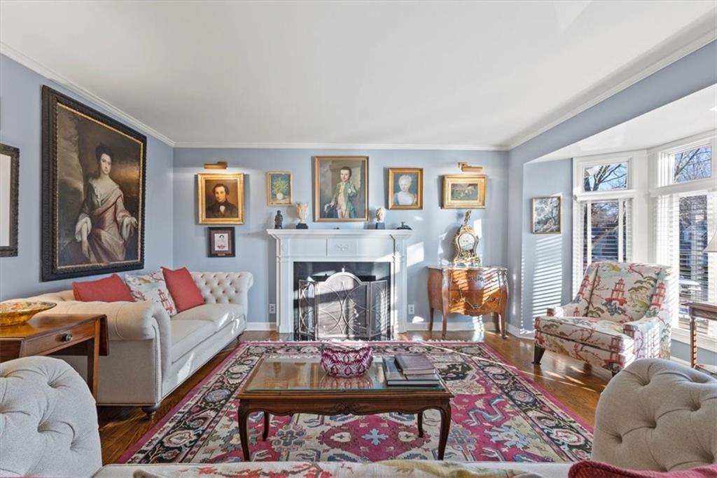 5426 Mission Road Fairway, KS 66205 - Photo 3 of 43