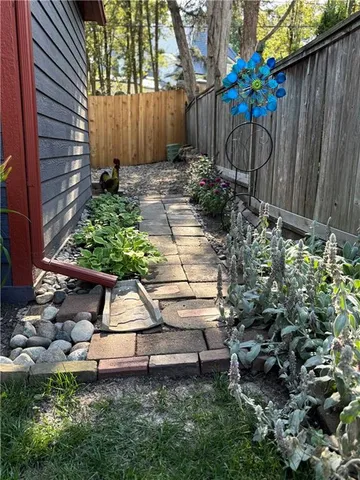 $650,000 | 5426 Mission Road, Fairway, KS 66205