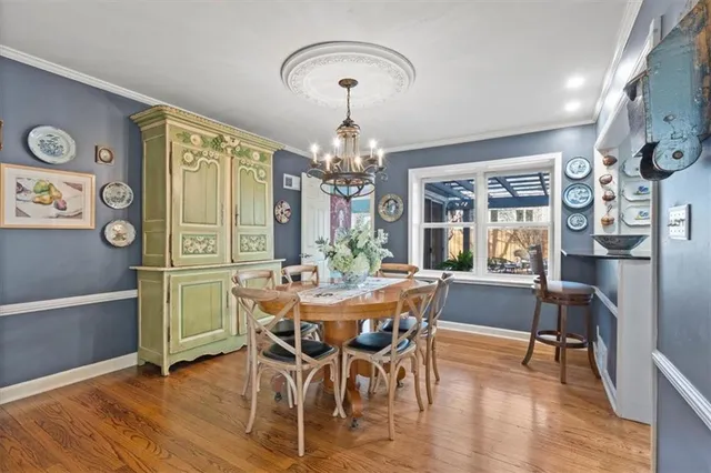 $650,000 | 5426 Mission Road, Fairway, KS 66205