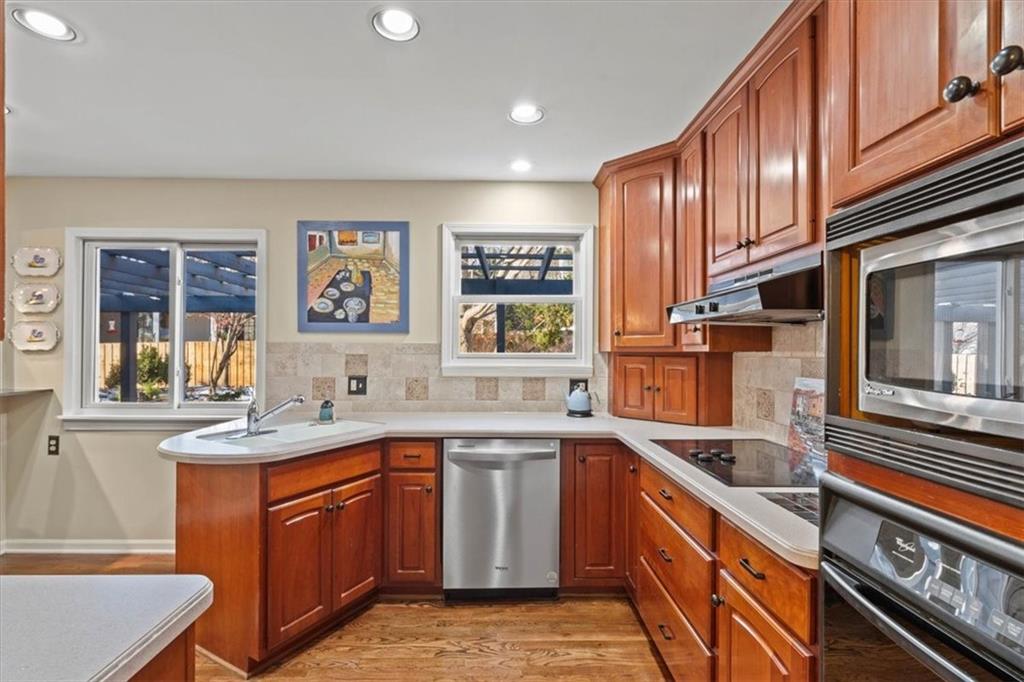 5426 Mission Road Fairway, KS 66205 - Photo 9 of 43