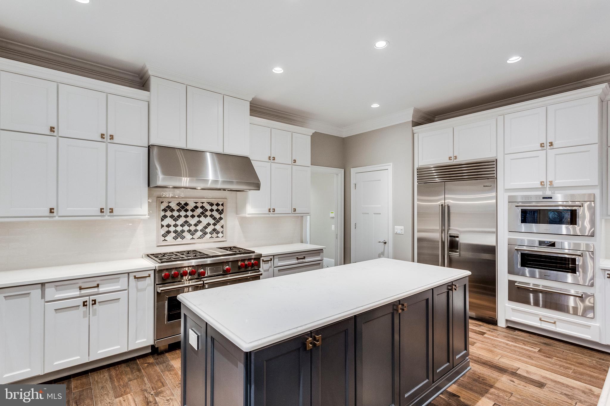 11701 Valley Road Fairfax, VA 22033 - Photo 26 of 36 Kitchen