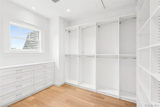 $5,999,999 | 44 Club Lane, Remsenburg, NY 11960