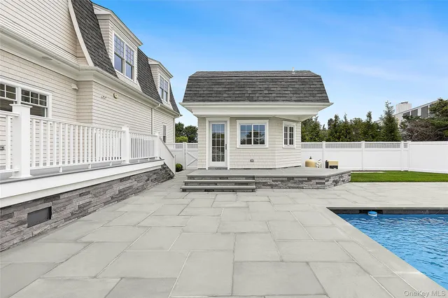 $5,999,999 | 44 Club Lane, Remsenburg, NY 11960