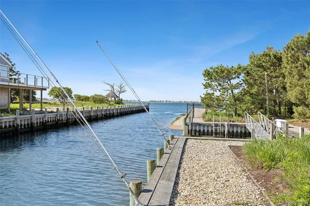 $5,999,999 | 44 Club Lane, Remsenburg, NY 11960