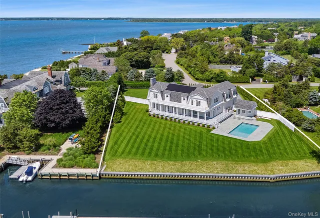 $5,999,999 | 44 Club Lane, Remsenburg, NY 11960