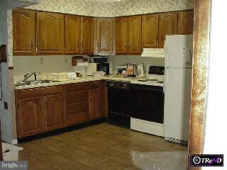 1012 Clematis Street Sinking Spring, PA 19608 - Photo 2 of 4