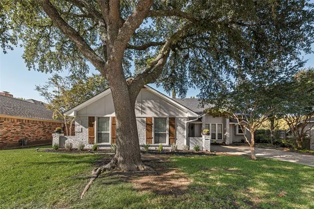 $399,000 | 5604 Yacht Club Drive, Rockwall, TX 75032