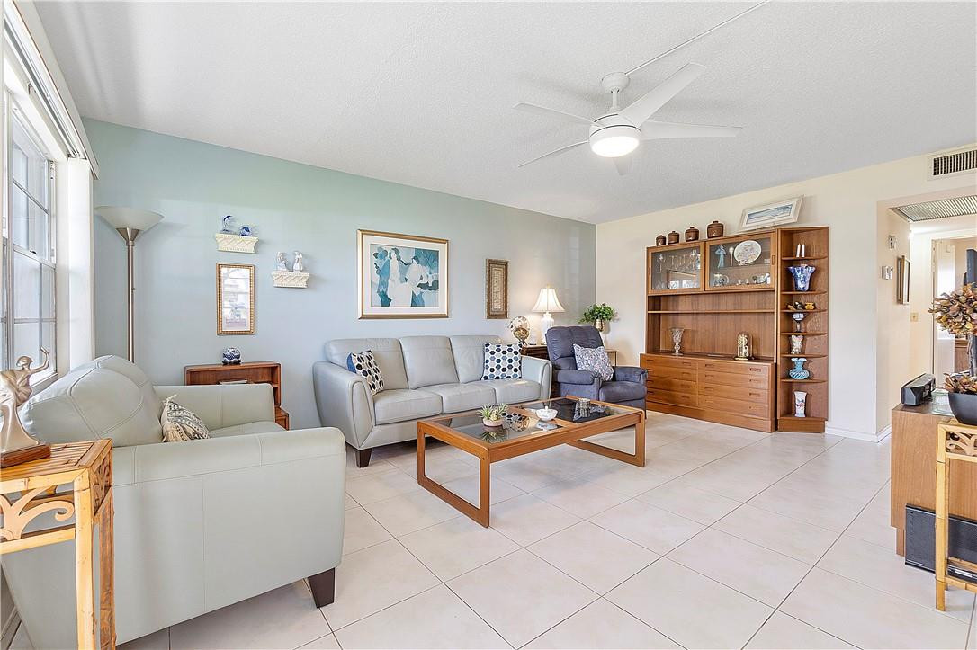 14 Suffolk A, Unit A Boca Raton, FL 33434 - Photo 12 of 35 Photo 12
