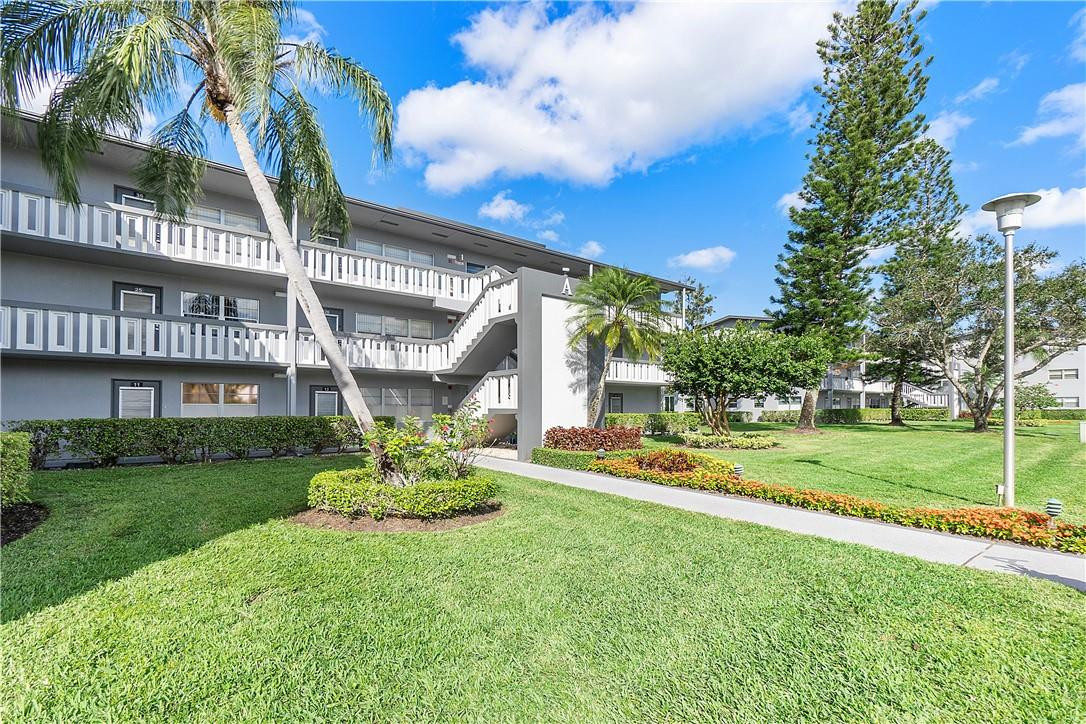 14 Suffolk A, Unit A Boca Raton, FL 33434 - Photo 3 of 35 Photo 3