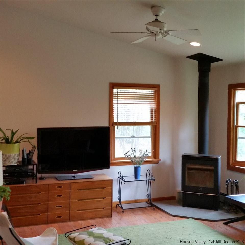 211 Quarry Road Kingston, NY 12401 - Photo 5 of 28 Photo 5