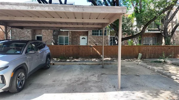 a view of parking area