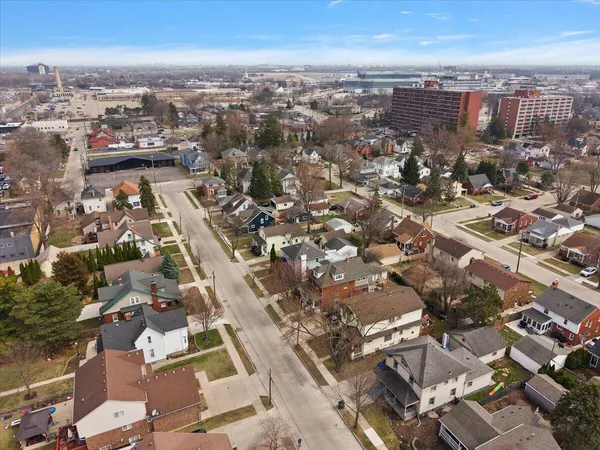 $325,000 | 22153 Park Street, Dearborn, MI 48124