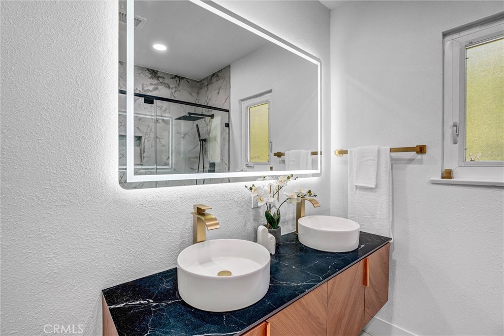3637 Virginia Road Los Angeles, CA 90016 - Photo 14 of 39 Gallery Image 14