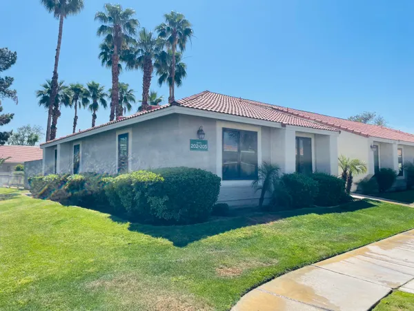 $2,300 | 43376 Cook Street, Unit 202, Palm Desert, CA 92211