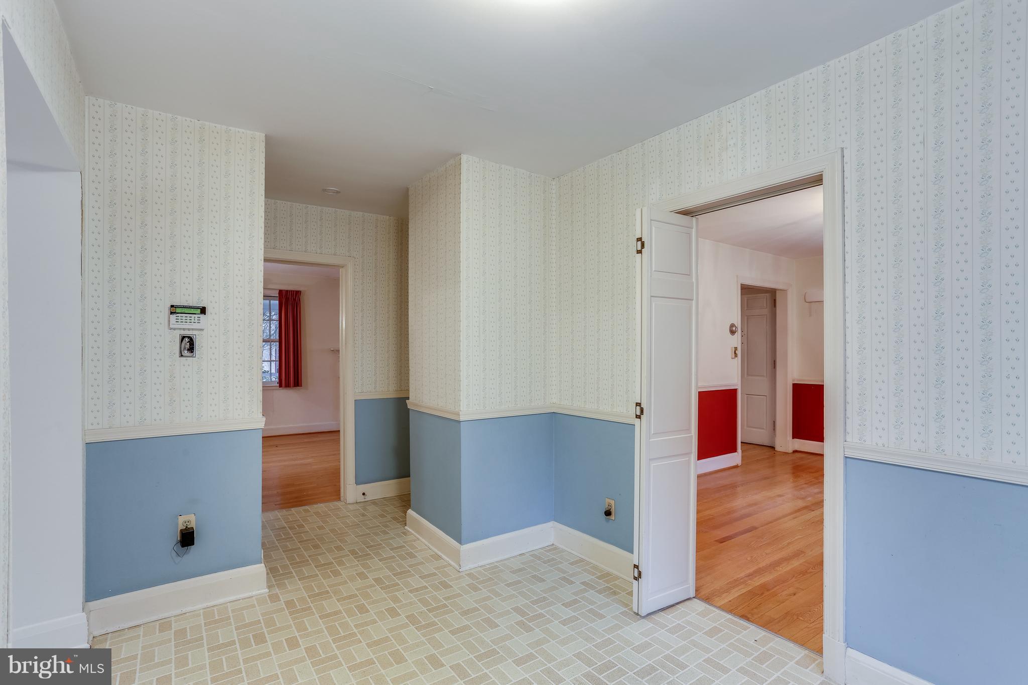 501 Nottingham Road Baltimore, MD 21229 - Photo 11 of 27 Gallery Image 11