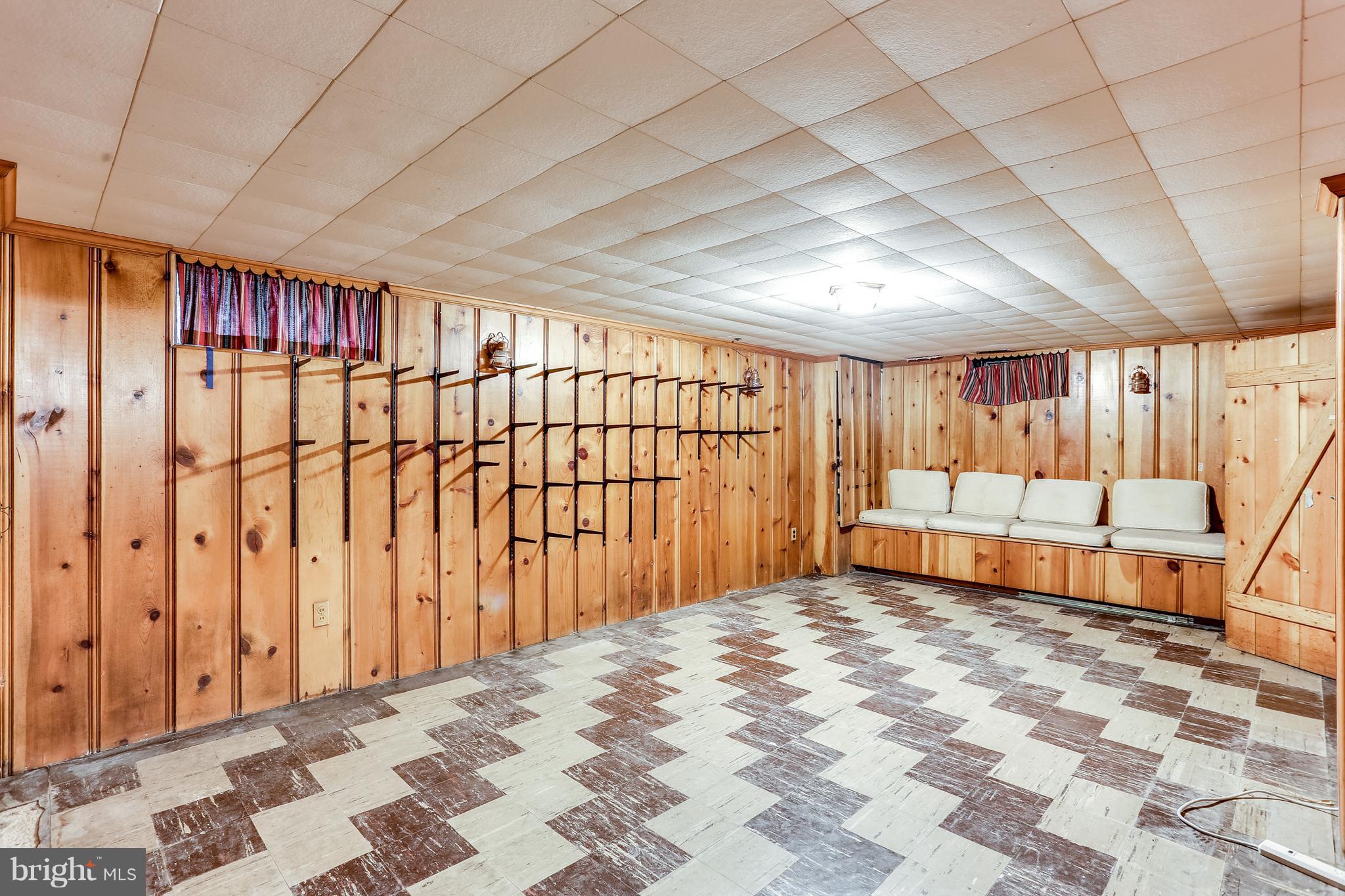 501 Nottingham Road Baltimore, MD 21229 - Photo 24 of 27 Gallery Image 24